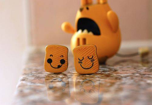 不要相信你的耳朵,要相信你的心